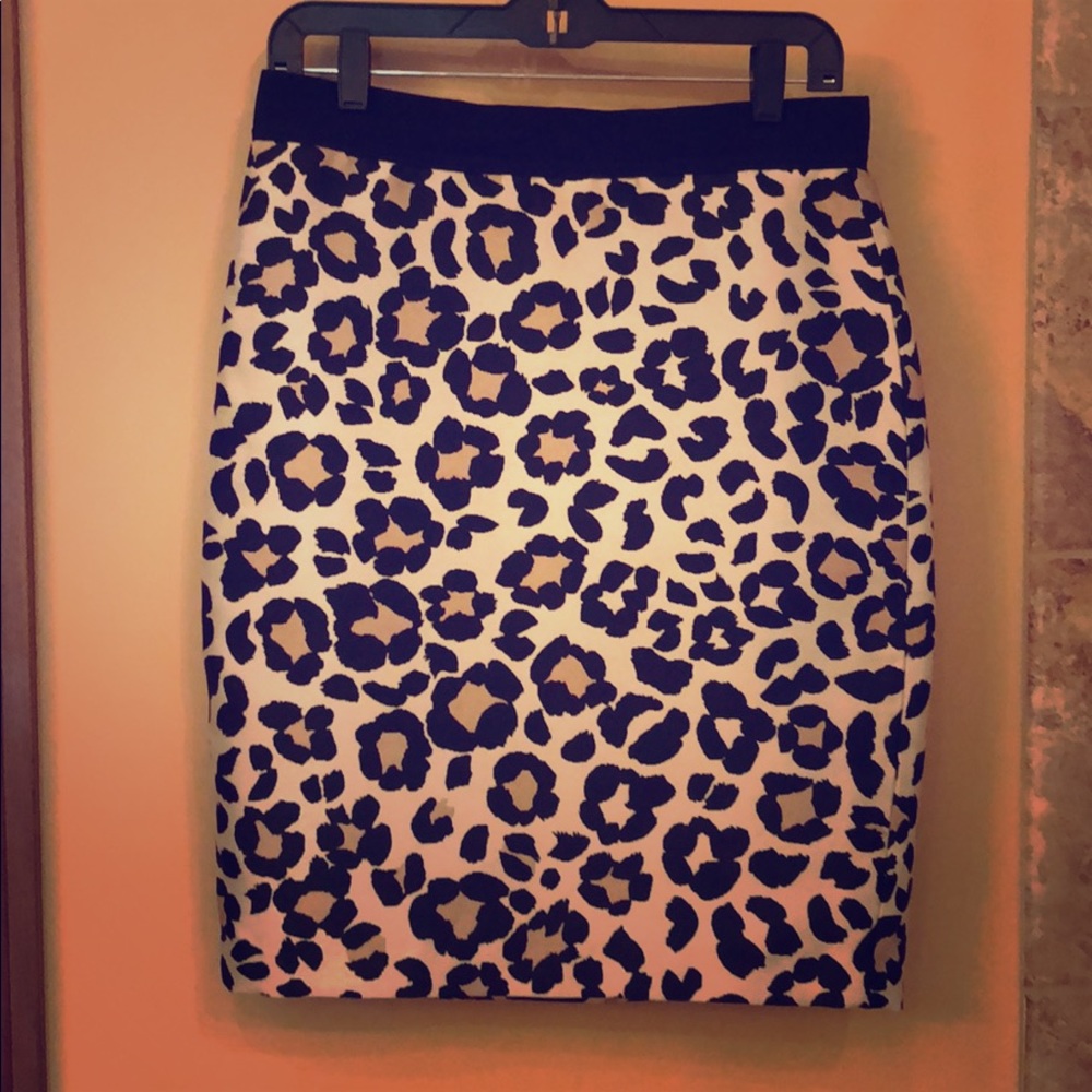 Ann Taylor Leopard Print Pencil skirt
